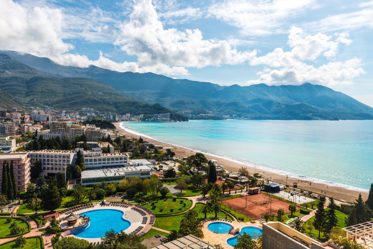 Modern One-Bedroom Apartment for Long-Term Rent with Sea Views, Harmonia, Budva